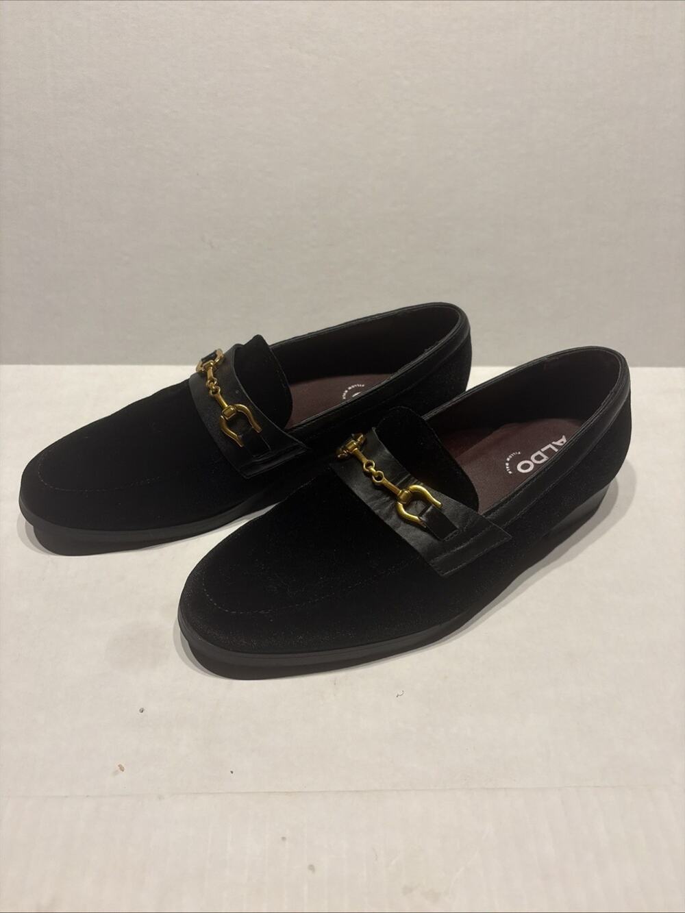 Men’s Aldo Umo Black Velvet Loafer Gold Chain Detail Size 8